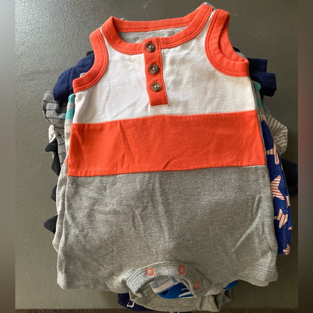 23 piece casual set of variety items